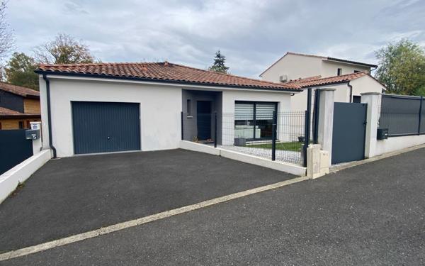 Maison à vendre    3 pièces •  Yvrac