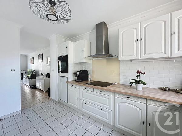 Maison à vendre  5 pièces - 111,46 m 2   FRESNES  - 94