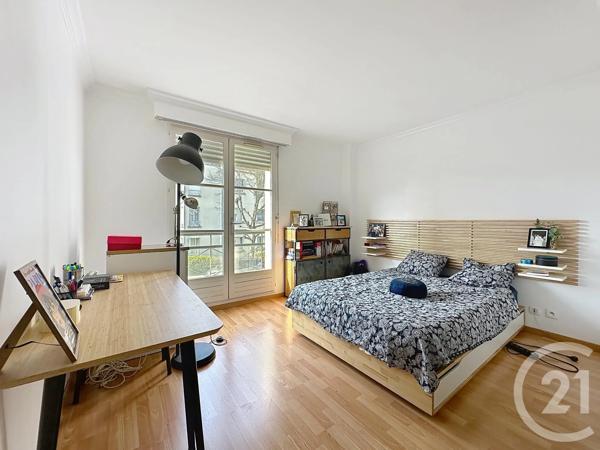 Maison à vendre  5 pièces - 111,46 m 2   FRESNES  - 94
