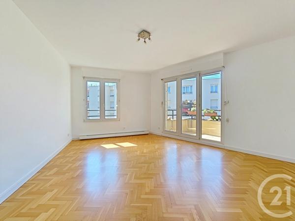 Appartement F3 à vendre  3 pièces - 70,20 m 2   LE KREMLIN BICETRE  - 94