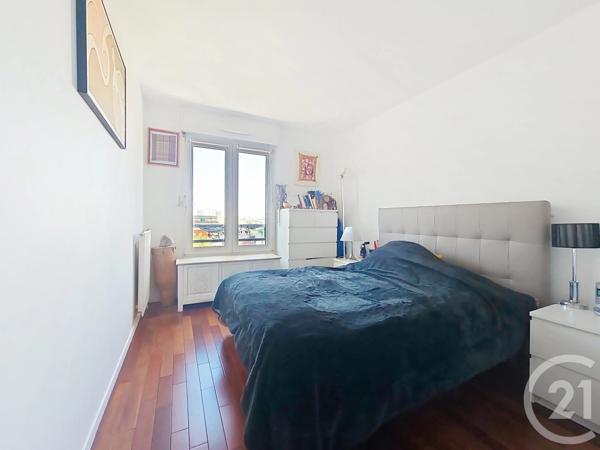 Appartement F3 à vendre  3 pièces - 70,20 m 2   LE KREMLIN BICETRE  - 94