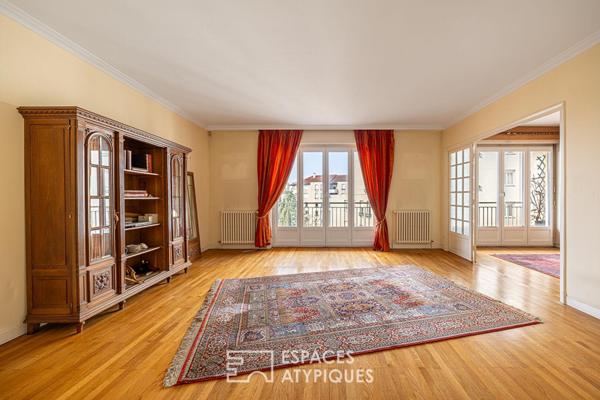 Etage élevé avec ascenseur à rénover