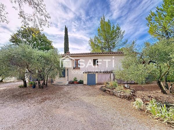 Rare sur le secteur : maison avec grand terrain clôturé, zone constructible et nombreuses possibilités de projet (investisseur, promoteur ou particulier).