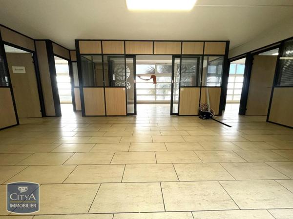 Local professionnel à vendre 140m²