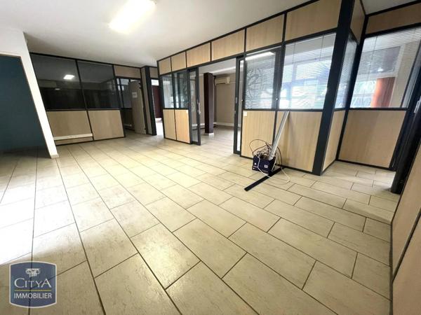 Local professionnel à vendre 140m²