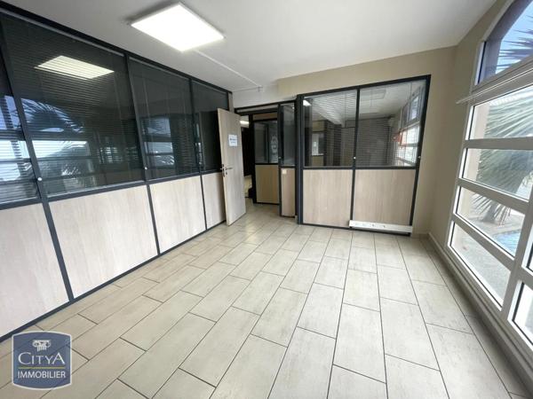 Local professionnel à vendre 140m²