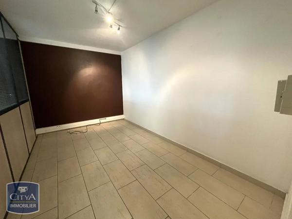 Local professionnel à vendre 140m²