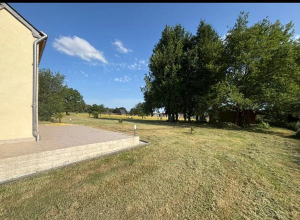 EVRIGUET JOLIE MASION DE 3 PIECES, RENOVATION RECENTE EN CAMPAGNE PARCELLE DE 2154 M²