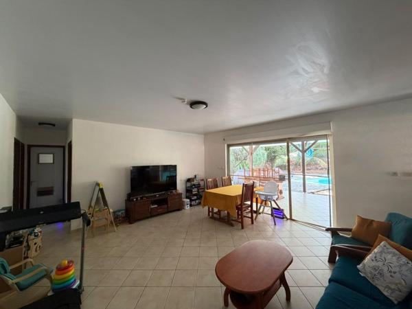Villa T4 de plain-pied avec piscine