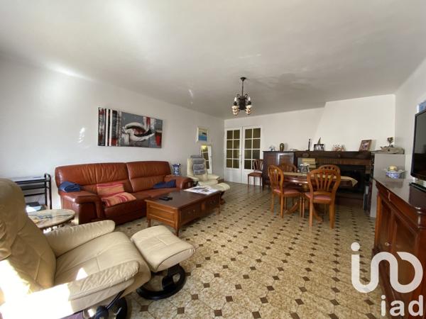 Maison de ville 5 pièces de 124 m² à Cuges-les-Pins (13780)