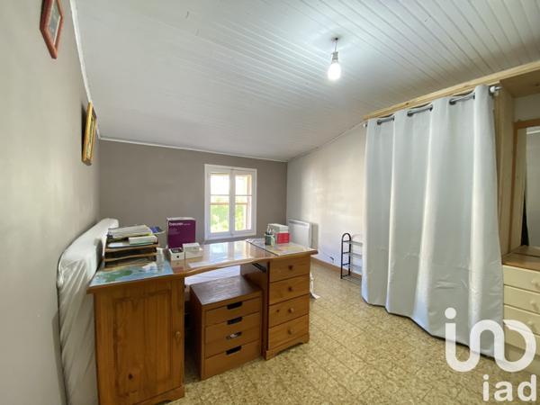 Maison de ville 5 pièces de 124 m² à Cuges-les-Pins (13780)