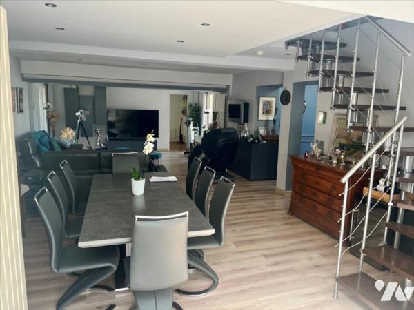 CAEN - MAISON DE VILLE