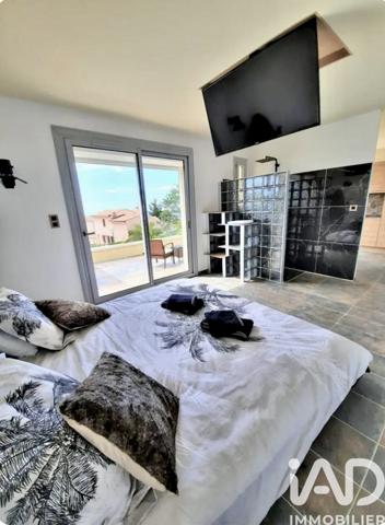 Maison à vendre 12 pièces 230 m² Cassis