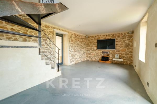 À vendre – Propriété de caractère avec vue mer, accès direct à la plage et prestations haut de gamme