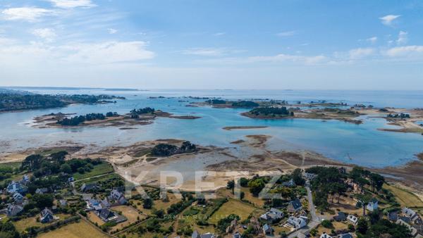 À vendre – Propriété de caractère avec vue mer, accès direct à la plage et prestations haut de gamme