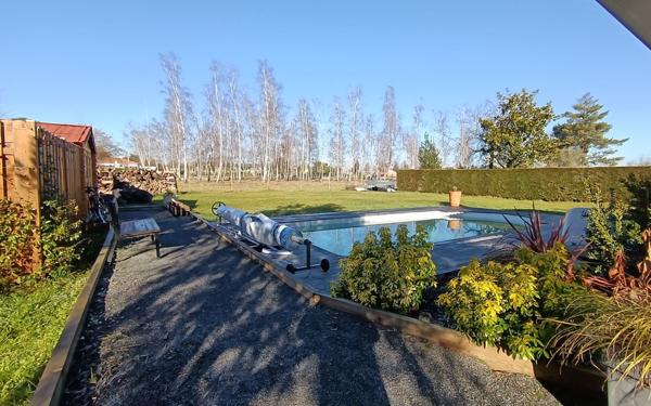 Maison à vendre    4 pièces •  Saint-Loubès