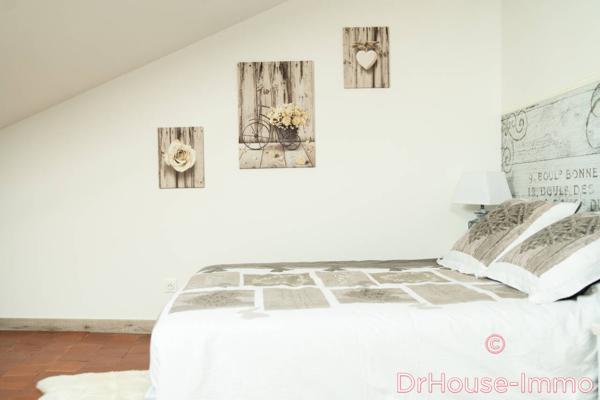 Immeuble à vendre 14 pièces de 340 m²