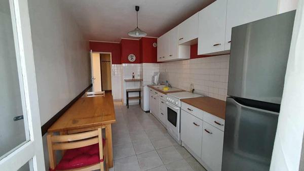 Avignon (84000) Appartement T3-4 à 10min. à pied de l'Université et du centre ville