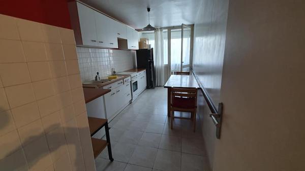 Avignon (84000) Appartement T3-4 à 10min. à pied de l'Université et du centre ville