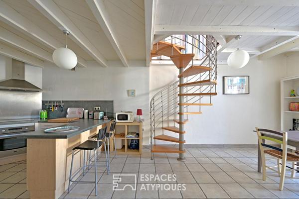 L’ancienne poste : maison de ville d’angle avec terrasse vue mer