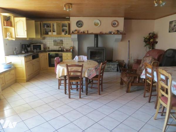 A 10km de VIRE NORMANDIE et 7km de SOURDEVAL