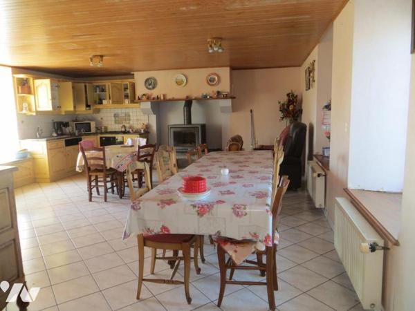 A 10km de VIRE NORMANDIE et 7km de SOURDEVAL