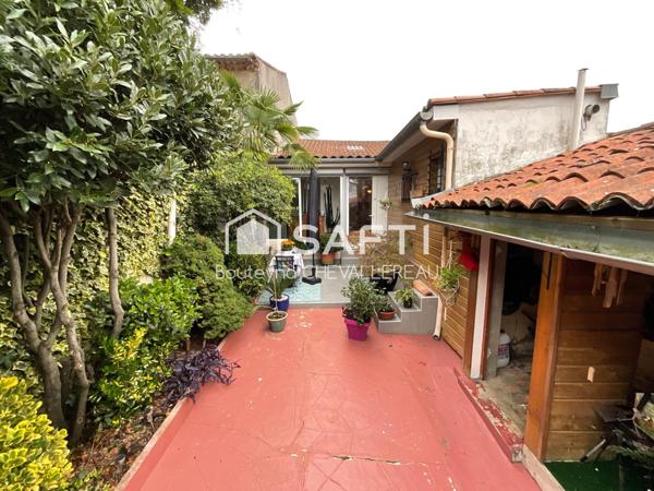 Maison de ville avec jardin et garage