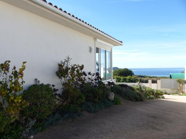 Charmante villa de 137m² de plain pied Agosta Plage belle vue mer.  Albitreccia (20128)
