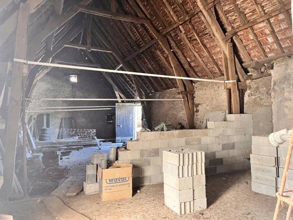 Grange à vendre |  Altillac |  3 pièces | 200 m²