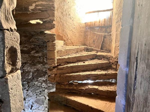 Grange à vendre |  Altillac |  3 pièces | 200 m²