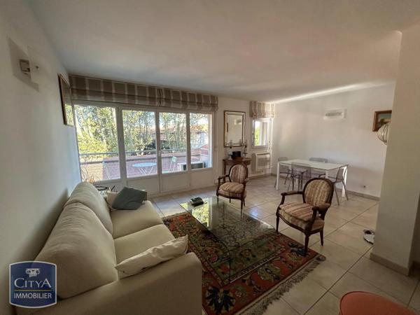 Appartement à louer 4 pièces 82.68m² Avignon (84000)