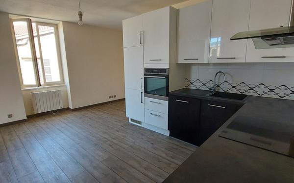 Appartement à louer    3 pièces •  Villefranche-sur-Saône