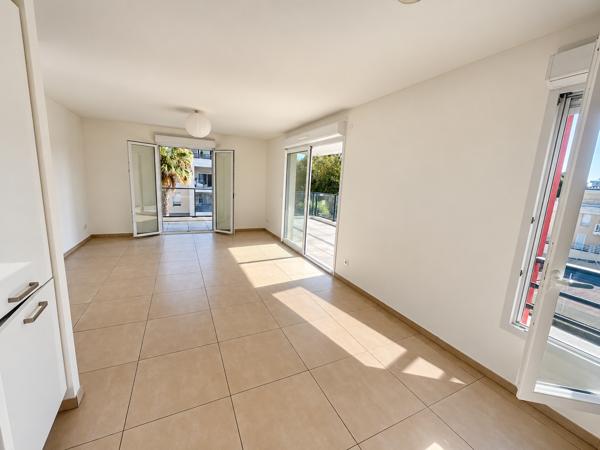 APPARTEMENT SANS TRAVAUX DANS COPROPRIETE RECENTE
