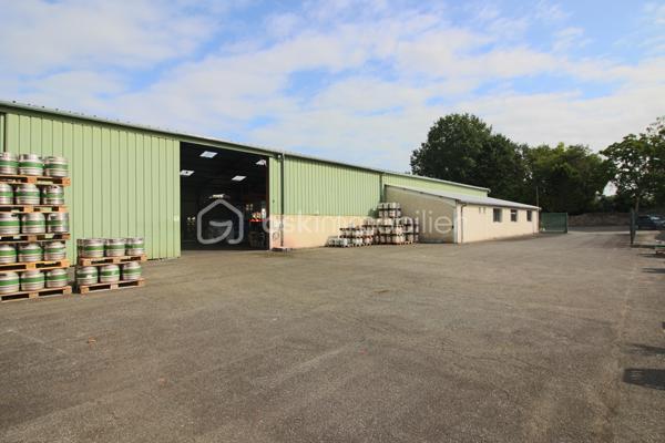 Local commercial de 890 m²