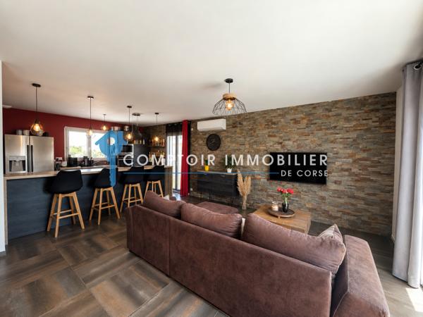 Maison 5 pièce(s) 4 chambre(s) 107 m²