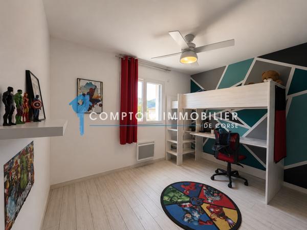 Maison 5 pièce(s) 4 chambre(s) 107 m²