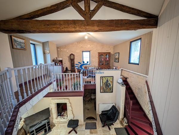 EXCLUSIVITE MAISON CHARENTAISE 4 CHAMBBRES GARAGE PISCINE  Marans