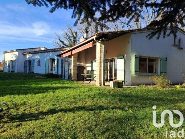 Maison traditionnelle 7 pièces de 190 m² à Étaules (17750)