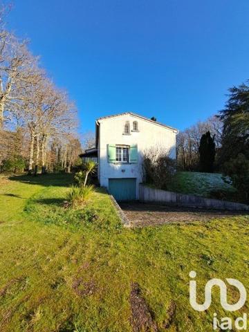 Maison traditionnelle 7 pièces de 190 m² à Étaules (17750)