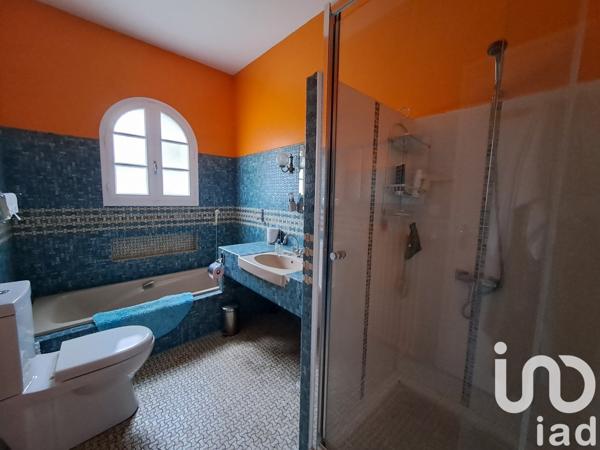 Maison traditionnelle 7 pièces de 190 m² à Étaules (17750)