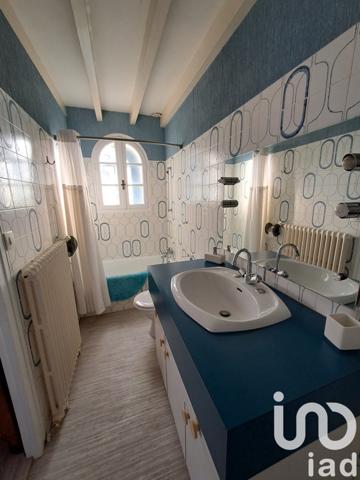 Maison traditionnelle 7 pièces de 190 m² à Étaules (17750)