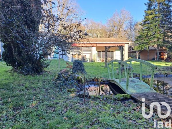 Maison traditionnelle 7 pièces de 190 m² à Étaules (17750)