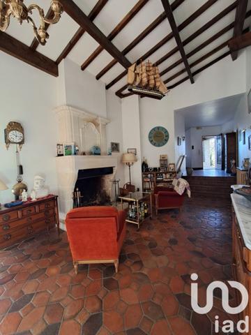 Maison traditionnelle 7 pièces de 190 m² à Étaules (17750)