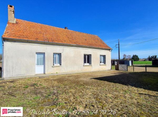 Maison avec diverses dépendances sur terrain de 3 000 m²  - Vernoil le Fourrier (49390)