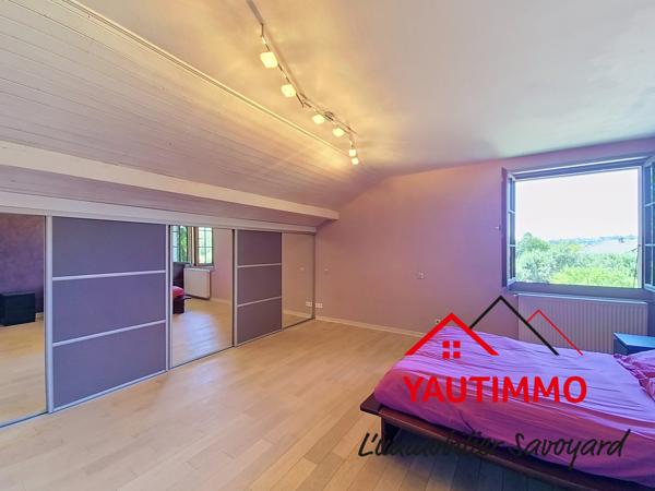 CRANVES-SALES – Maison 243 m² – Terrain 860 m² – 5 chambres – Possibilité 2 appartements – Grand garage