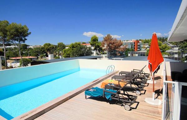Antibes (06600) A vendre sur Antibes 2 pièces avec terrasse et parking privatif