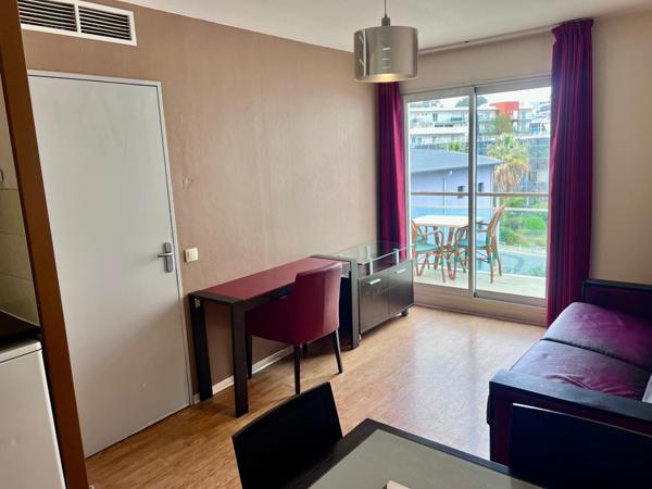 Antibes (06600) A vendre sur Antibes 2 pièces avec terrasse et parking privatif