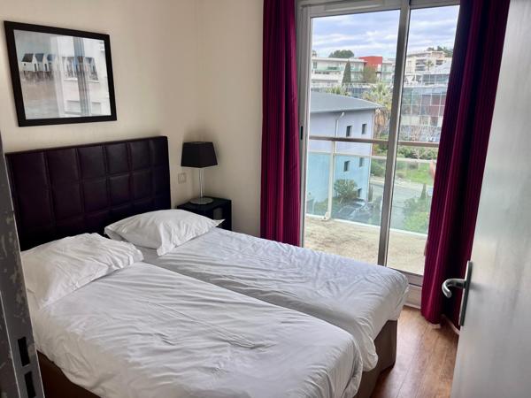 Antibes (06600) A vendre sur Antibes 2 pièces avec terrasse et parking privatif