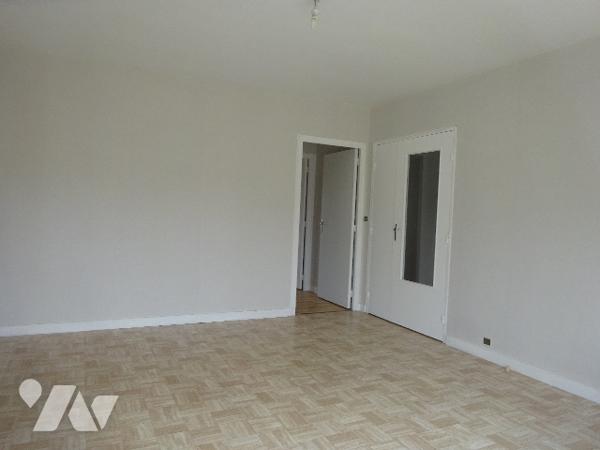 APPARTEMENT F2 LOUE AU CENTRE DE NOGENT LE ROTROU