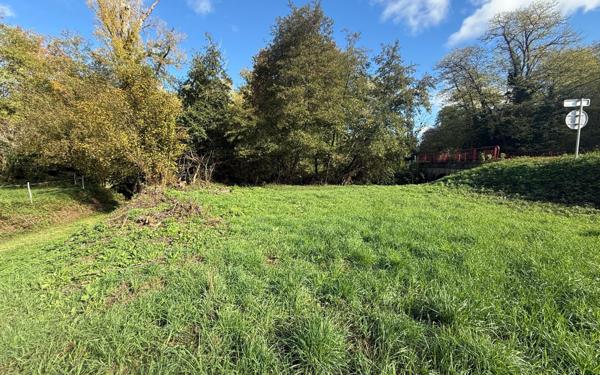 Stationnement à vendre    38 m2 Saint-Maixant